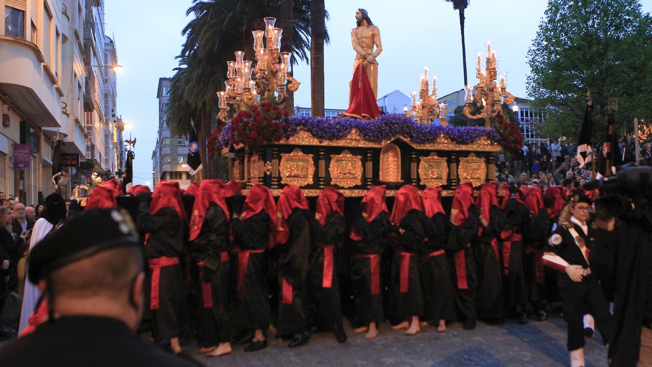 Martes Santo | Procesión de Jesús atado a la Columna y la Santísima Virgen de la Esperanza. Cofradía de Dolores