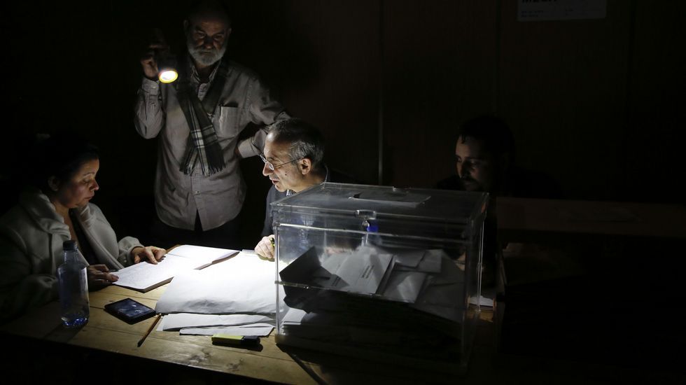 UN AÑO DE VOZ: RECUENTO A MEDIA LUZ