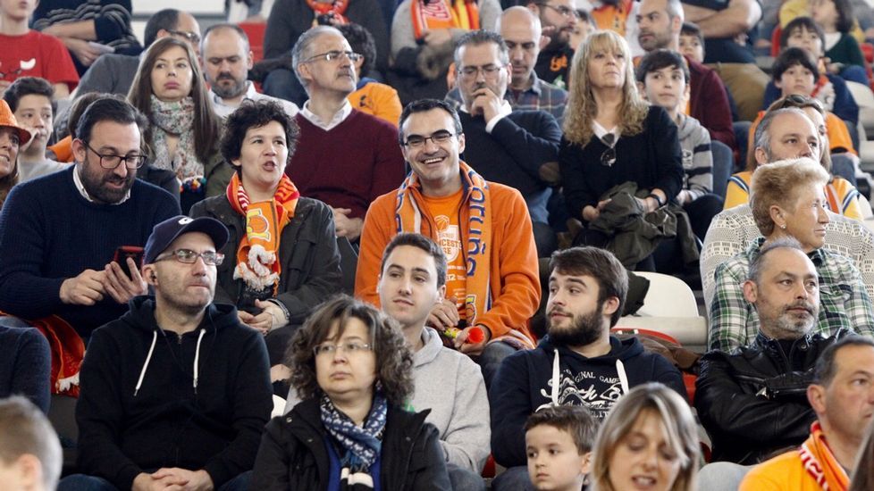 Afición del Basquet Coruña-Melilla, segundo partido de los play off por el ascenso a la Liga ACB