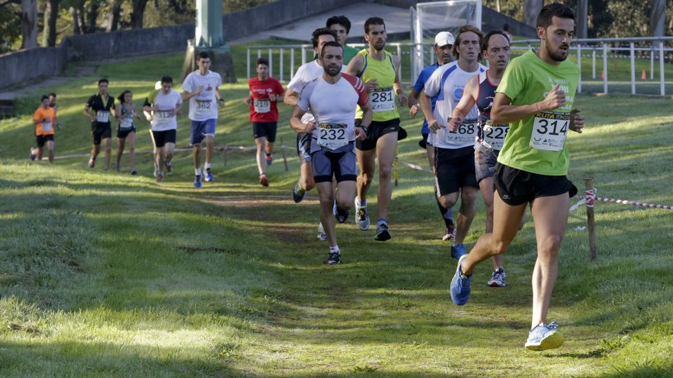III Carrera pedestre popular Ruta dos en parque de Acea da Ama en Culleredo