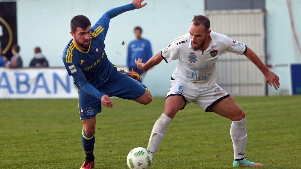Partido de fútbol Segunda B entre Boiro y Celta B