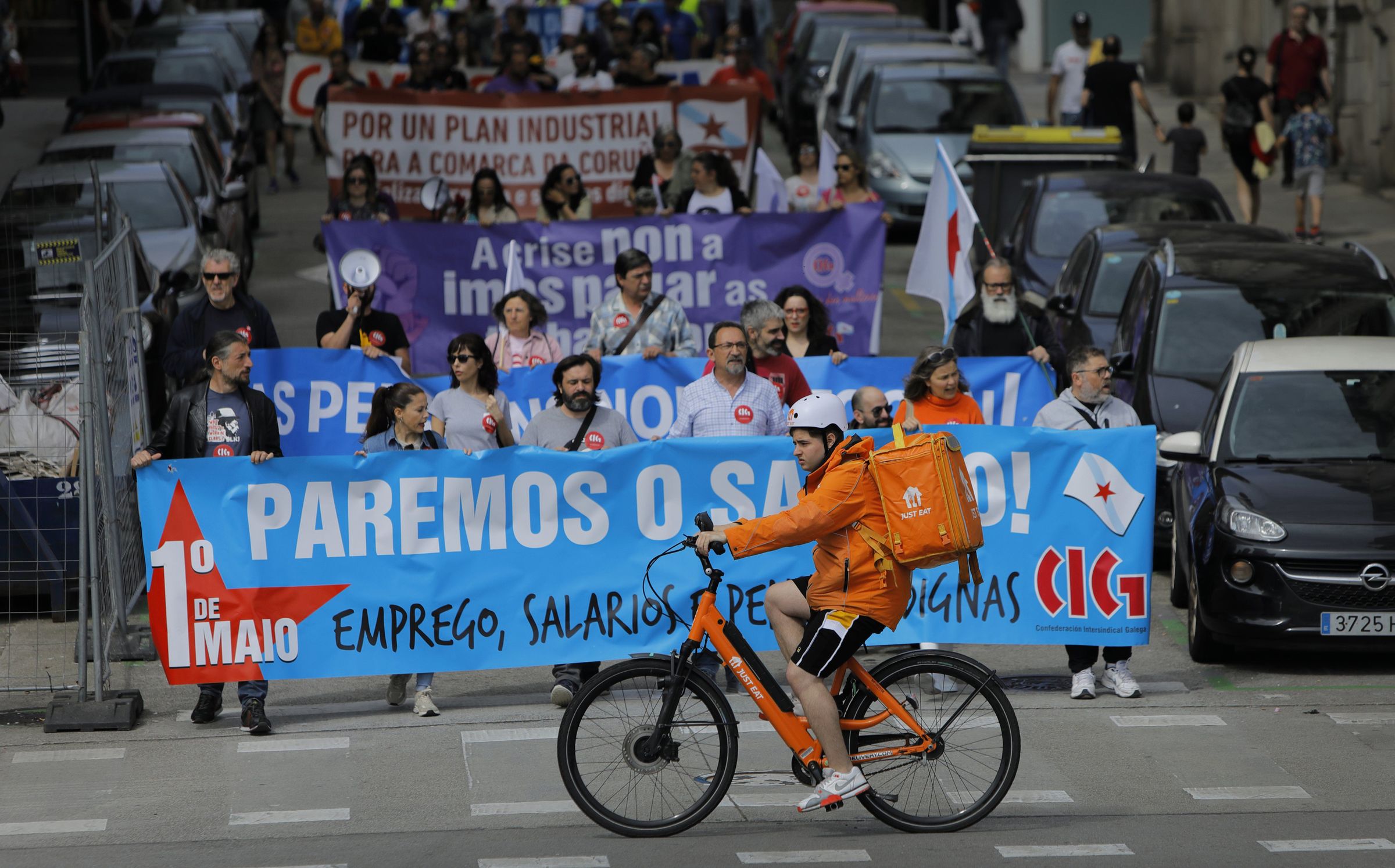 Unha das manifestaci�ns que percorreron A Coru�a este 1� de maio. 01/05/2023