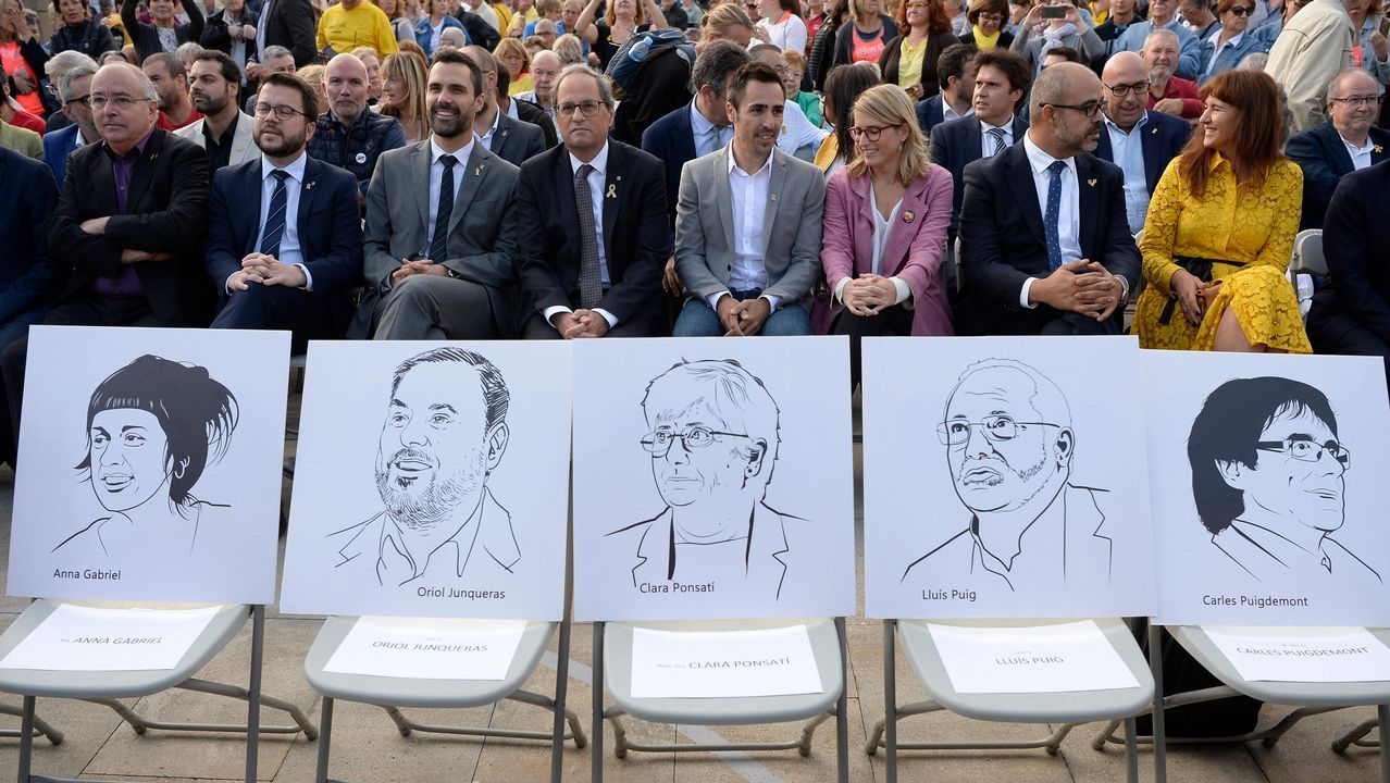 Homenaje independentista a los politícos huidos o presos