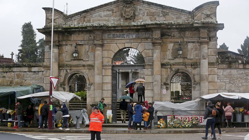 Día de Difuntos en el cementerio de San Mauro