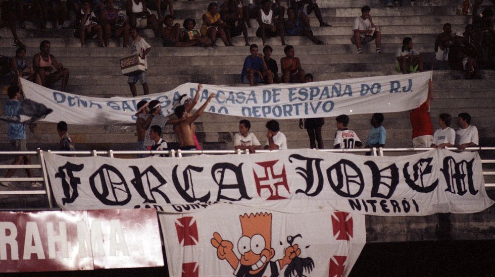 Arsenio da órdenes a Sabin Bilbao.