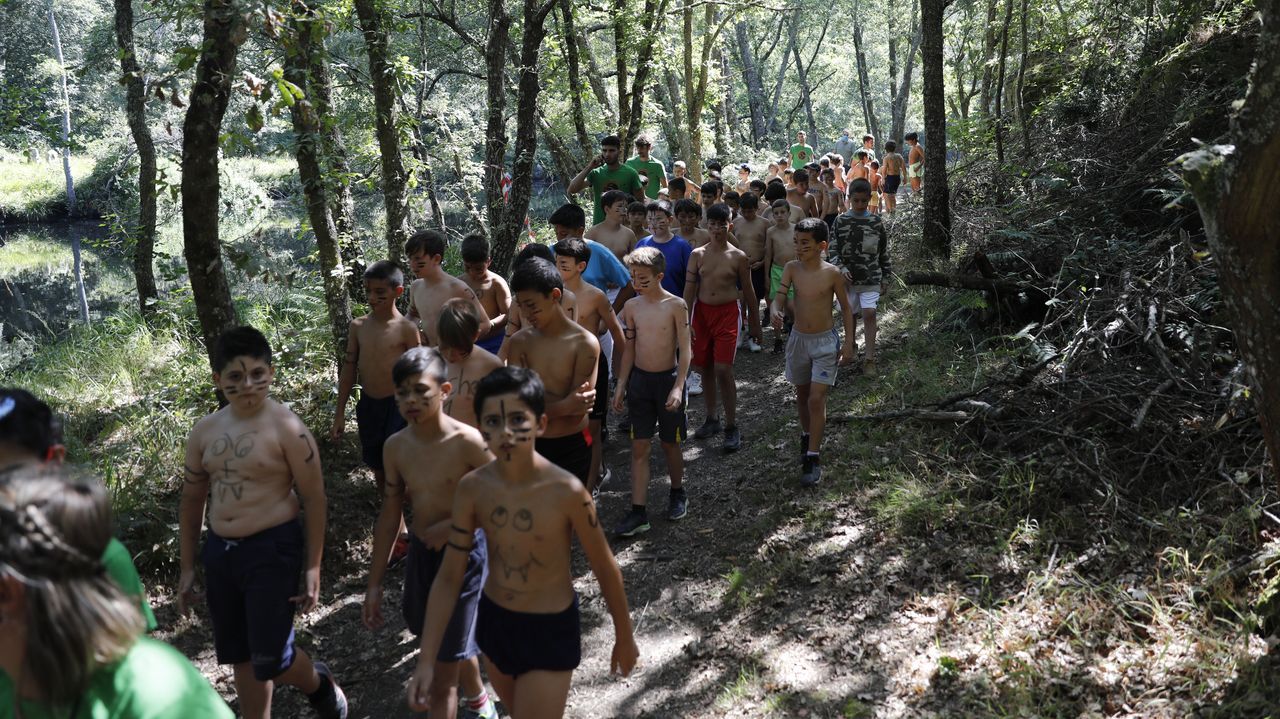 Jornada de diversión y deporte en el campamento Sporty, en Allariz