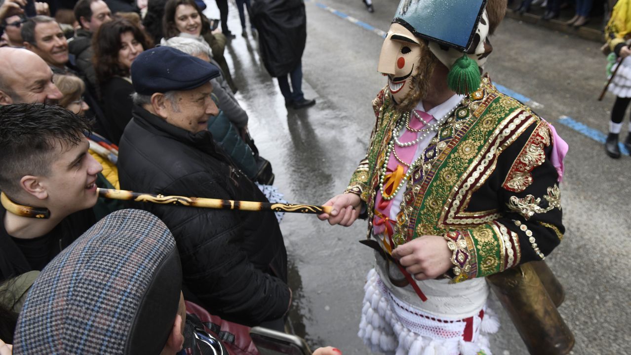 El evento cuenta con diferentes actuaciones; en la imagen, una banda de gaitas