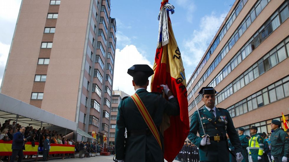 Acuartelamiento de la Guardia Civil en Lonzas - La Guardia Civil honra a su Patrona la Virgen del Pilar.