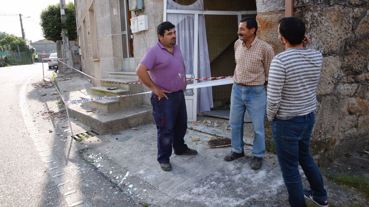 El diá después a la explosión mortal en Tui
