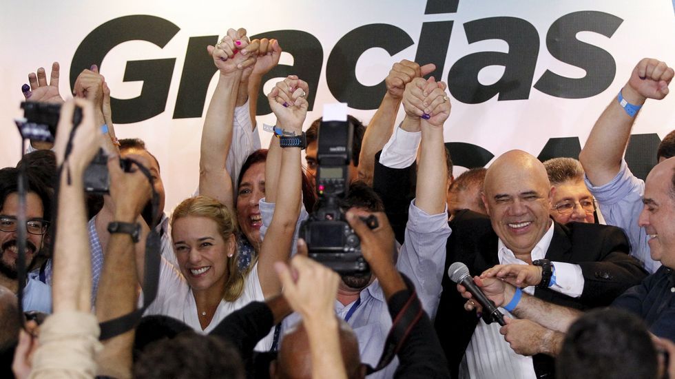 La oposición dice que estos resultados son el «principio del cambio» en Venezuela.
