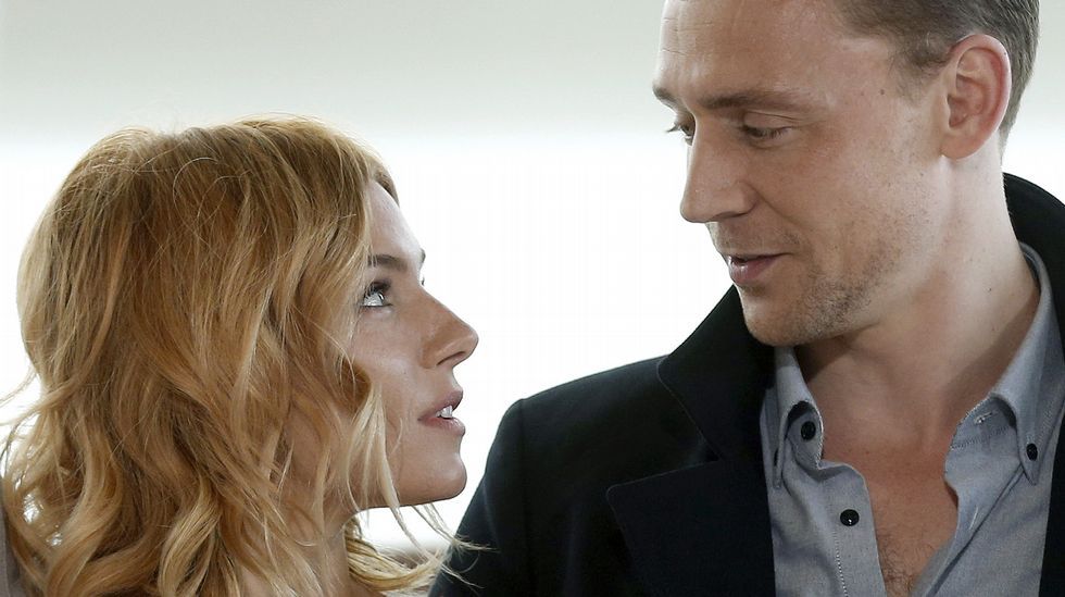 Sienna Miller y Tom Hiddleston