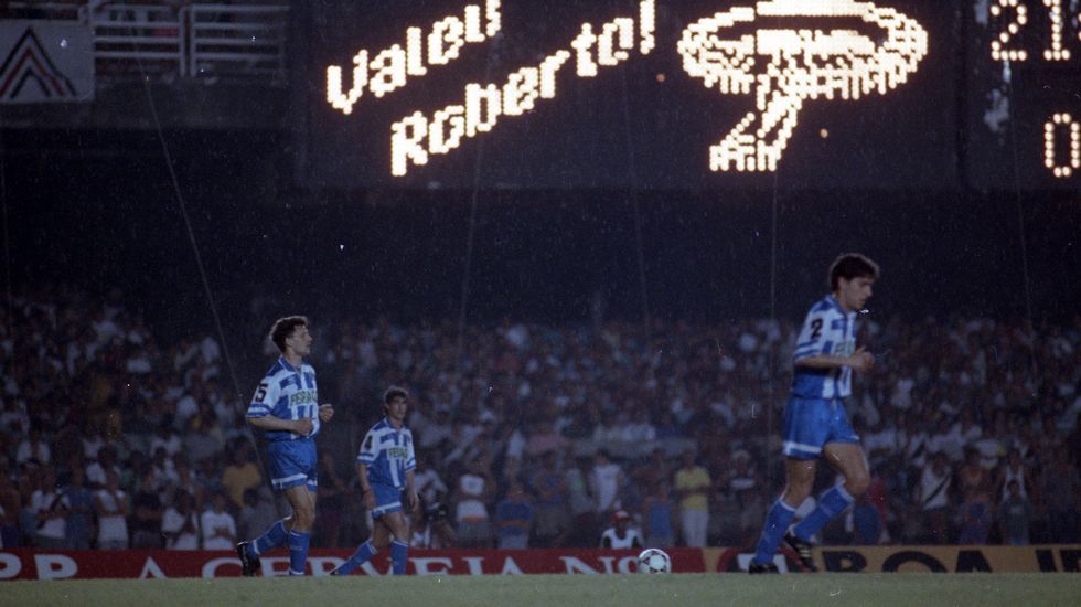 Arsenio da órdenes a Sabin Bilbao.