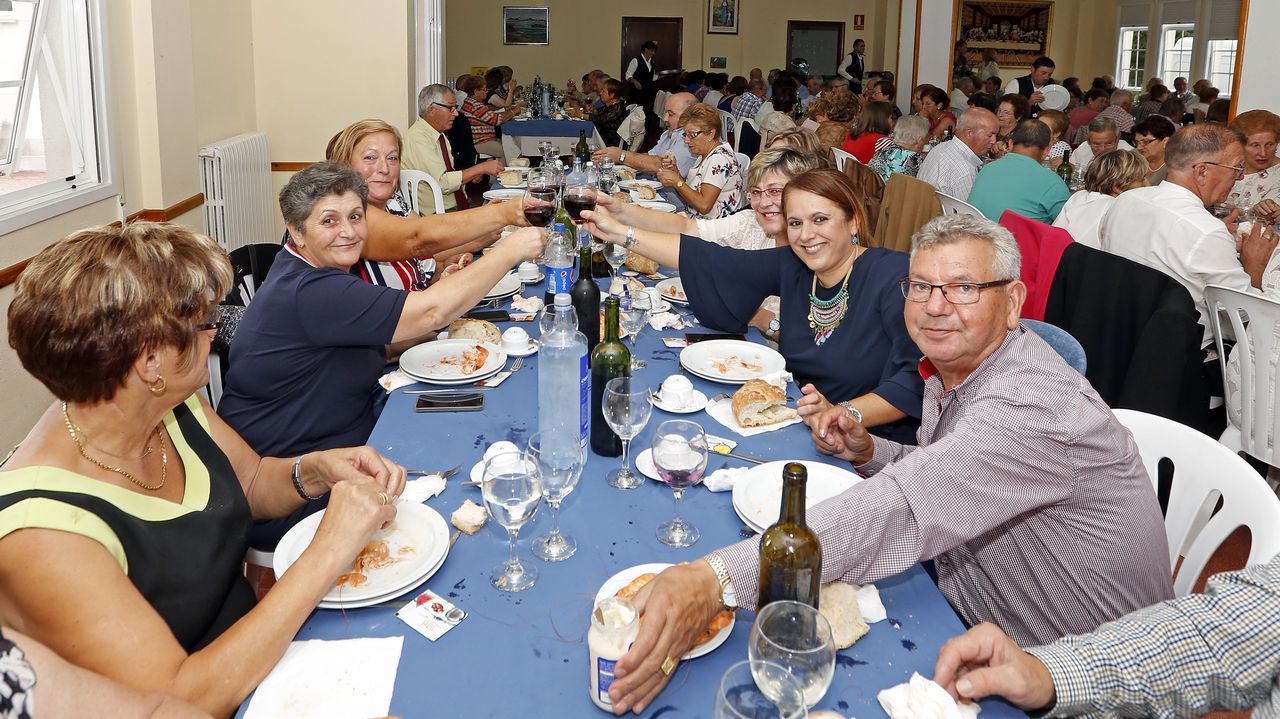 Comida de los Mayores en las fiestas de la Guadalupe.