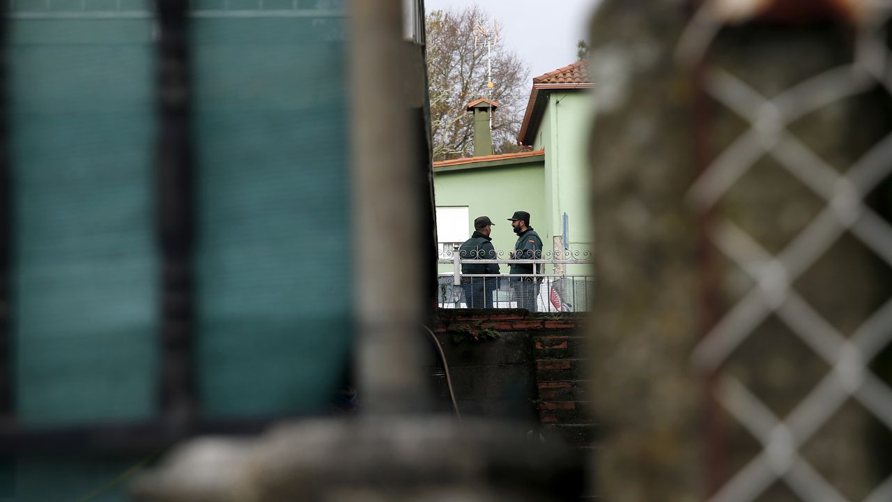 Registro en la casa de Taragoña del detenido por la desaparición de Diana Quer