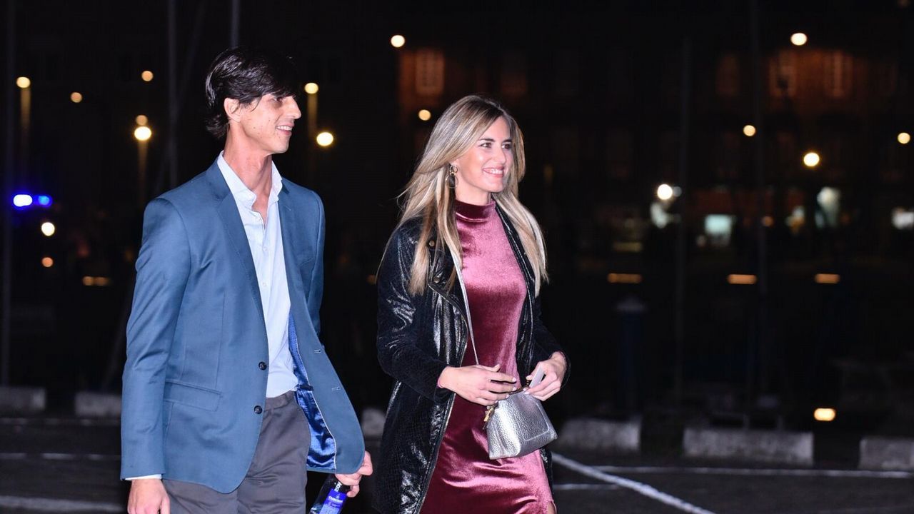 Amancio Ortega y Flora Pérez Marcote, padres de la novia.