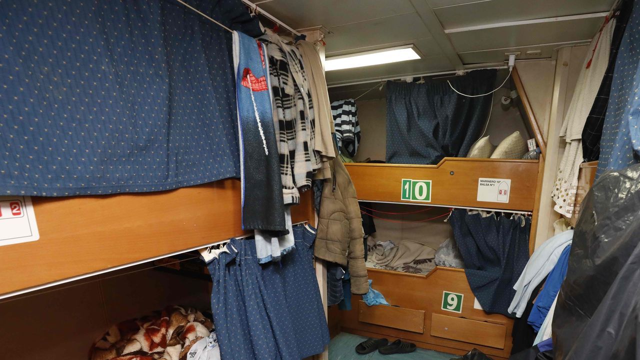 Como en cualquier casa habitada, así estaba uno de los camarotes de los tripulantes mientras ellos trabajaban