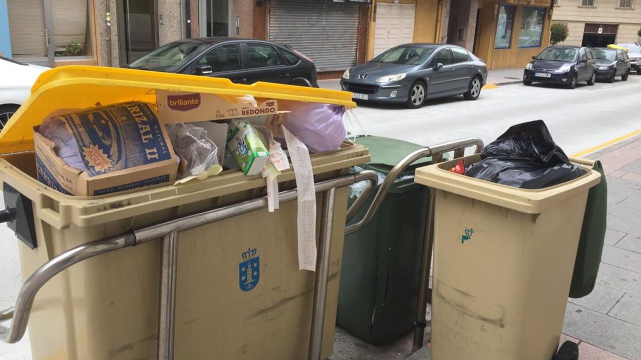 Segundo día (miércoles) con la basura de las calles sin recoger