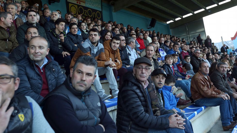 Partido de fútbol Segunda B entre Boiro y Celta B