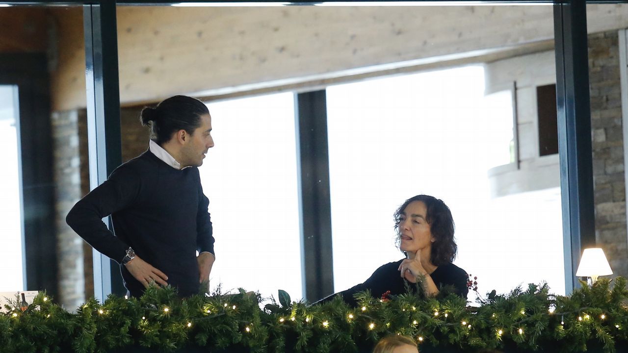 El jinete y exmarido de Marta Ortega, Sergio Álvarez, con su hijo en Casas Novas