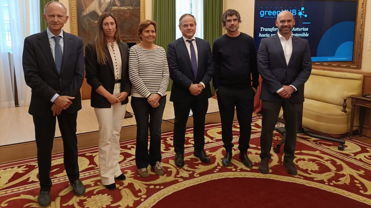 Presentaci�n del Asturias-Green-Hub,que se construir� en la parcela de la antigua champanera del Tragam�n, en Gij�n