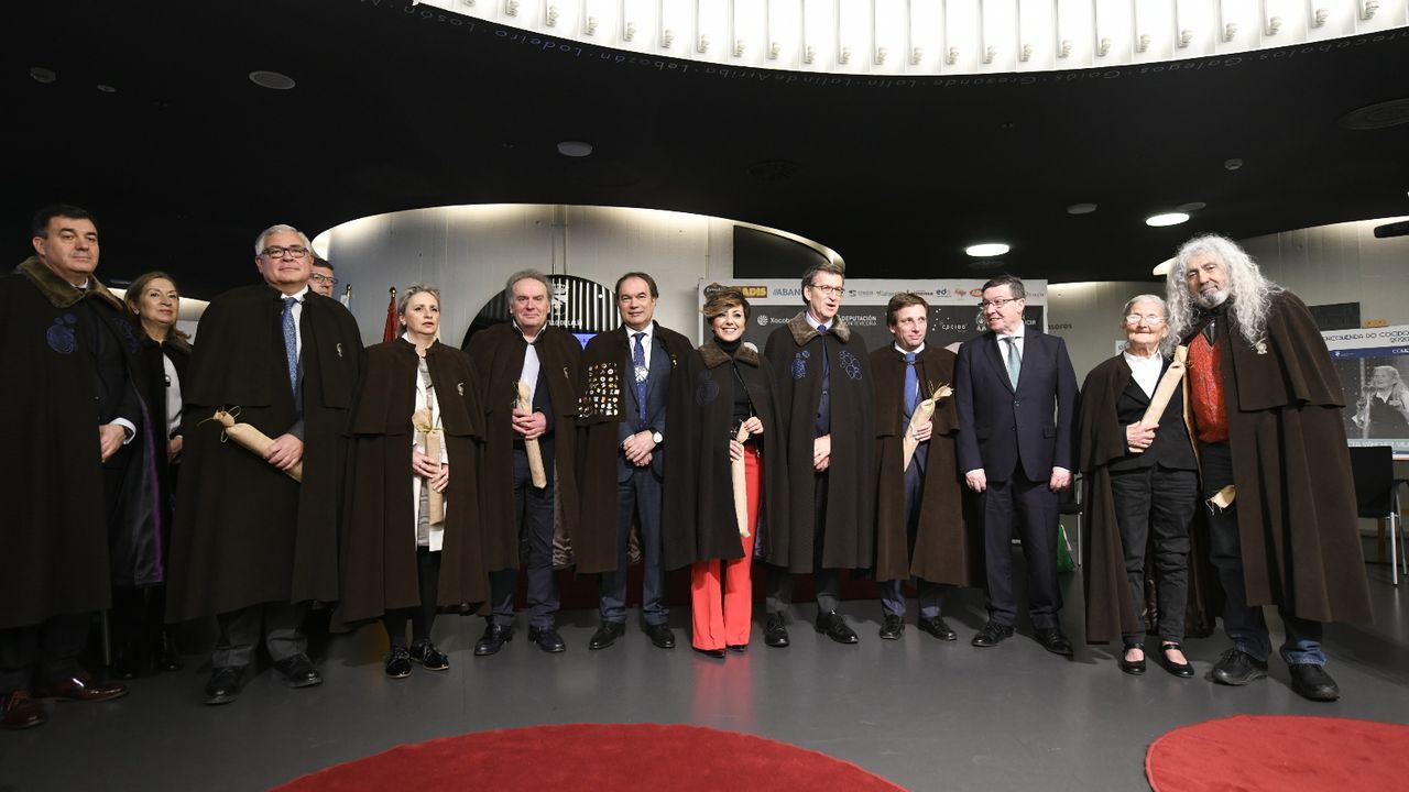 Los participantes en la ceremonia