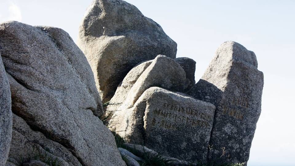 Monte de O Pindo.Formaciones pétreas en los restos del castillo de San Xurxo