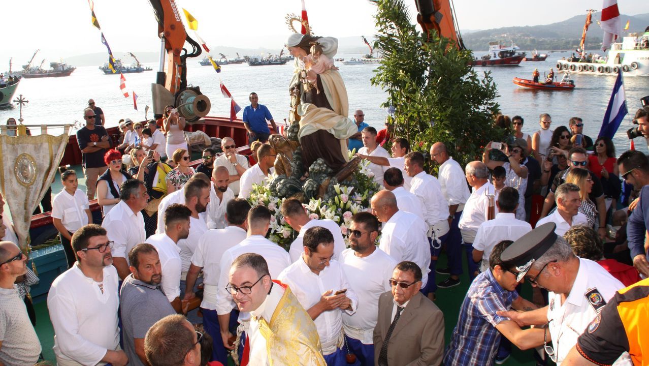 PROCESION MARITIMA DE LA VIRGEN DEL CARMEN DE RIANXO