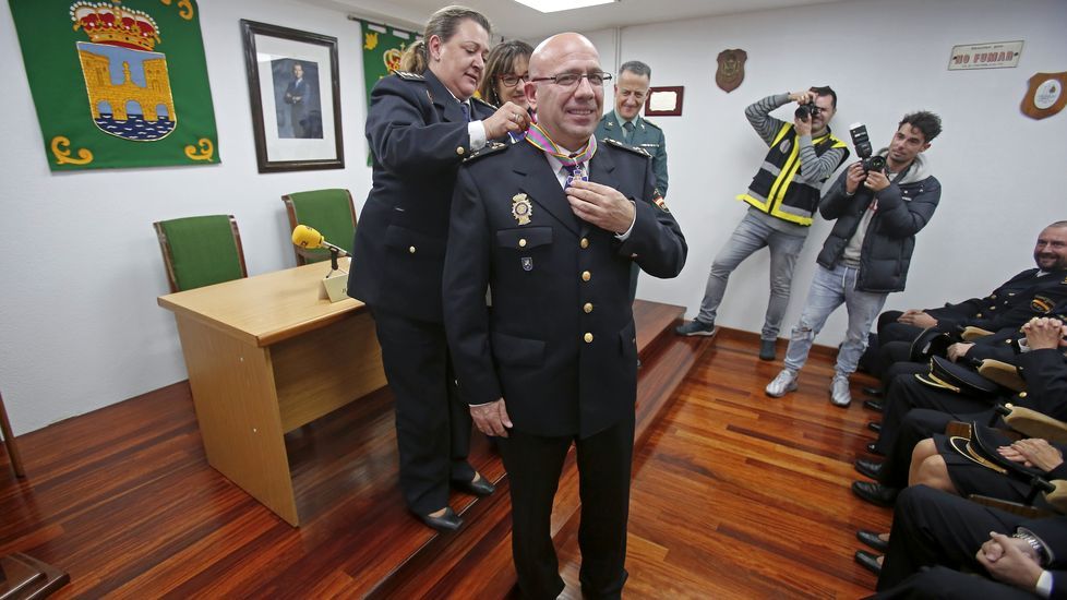Entrega de medallas en la Policía Nacional