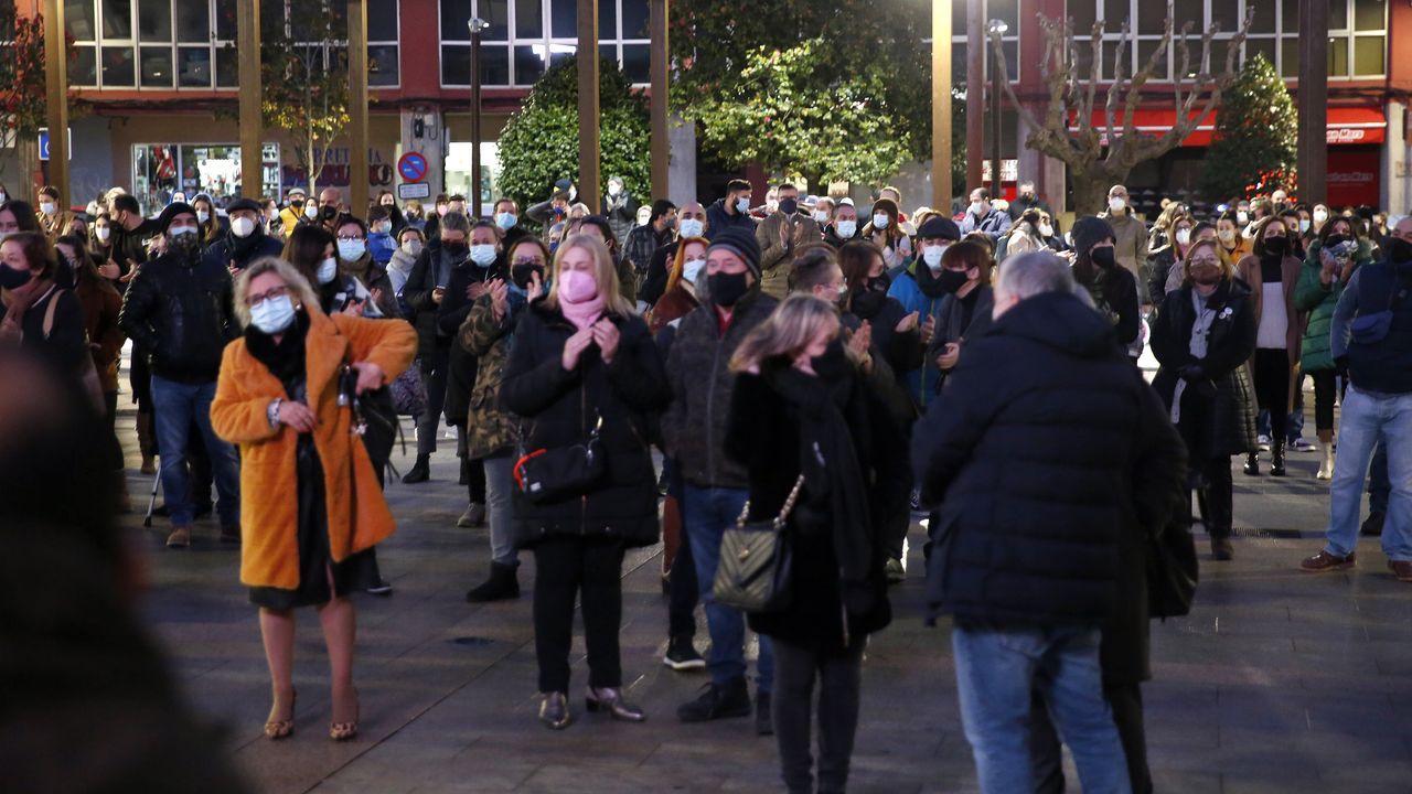 PROTESTA DE LA HOSTELERIA EN POBRA Y RIBEIRA