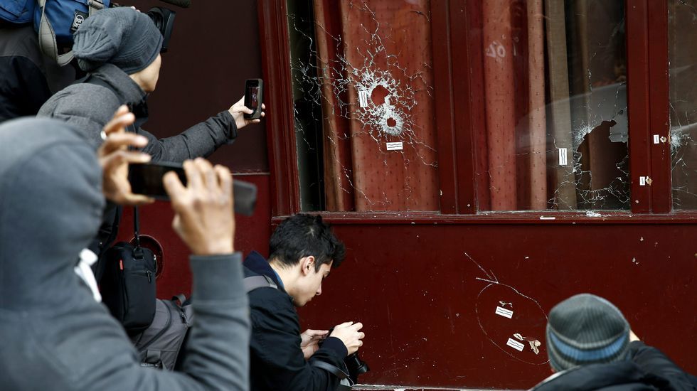 Abrigos abandonados en la calle al lado del Comptoir Voltaire cafe