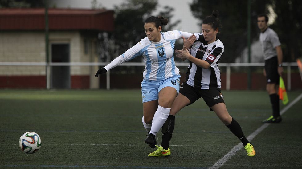 Imagen del partido celebrado el domingo en el campo de la Leyma entre Victoria y Orzán, con victoria aurinegra (1-2)