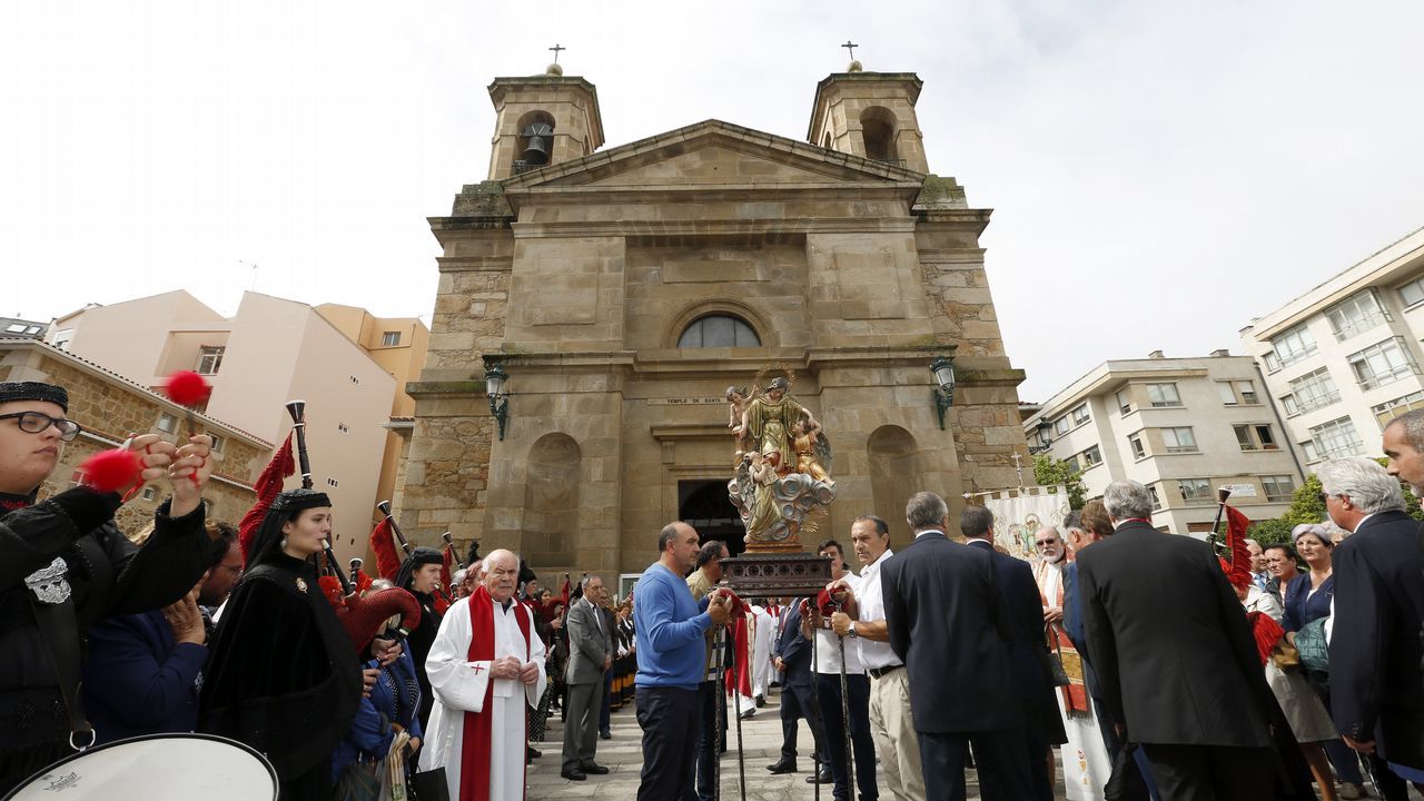 FIESTAS PATRONALES DE RIBEIRA, PROCESIÓN Y MISA DE SANTA UXÍA.