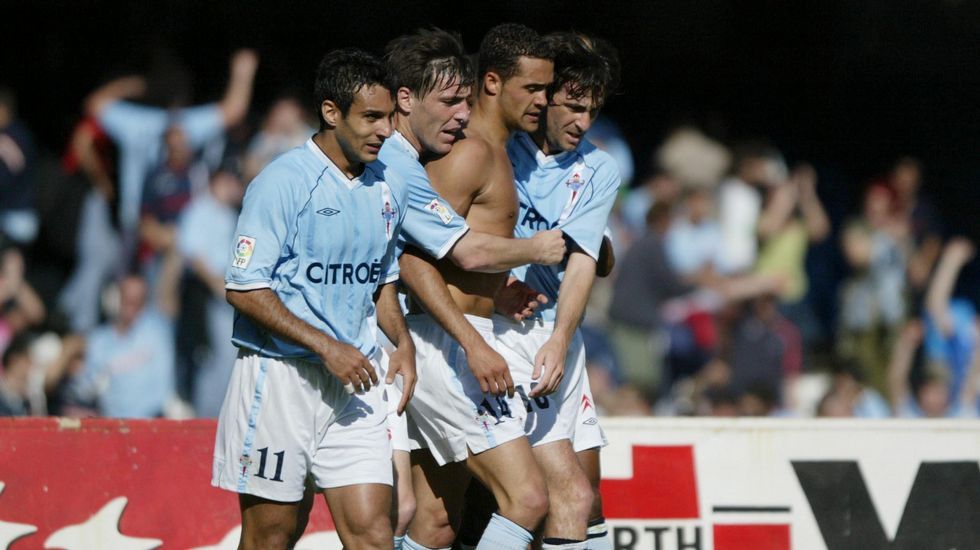 Celebrando un gol junto a Berizzo, Gustavo y José Ignacio
