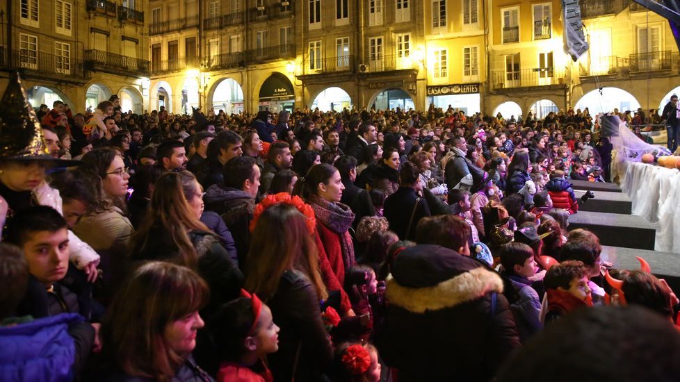 Ourense celebra el Samaín en la praza Maior