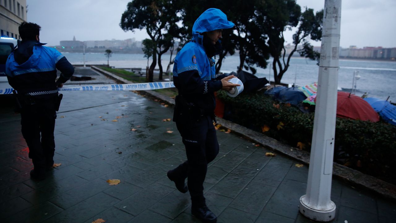 .Temporal Ana en A Coruña. Cerrado el paseo marítimo en Las Esclavas