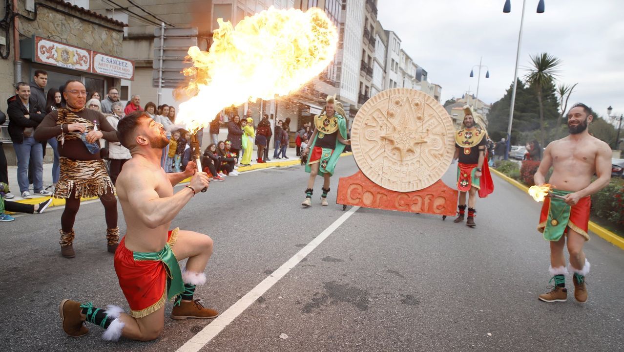 RESUMEN DEL AÑO 2019.Desfile de disfraces en A Pobra do Caramiñal