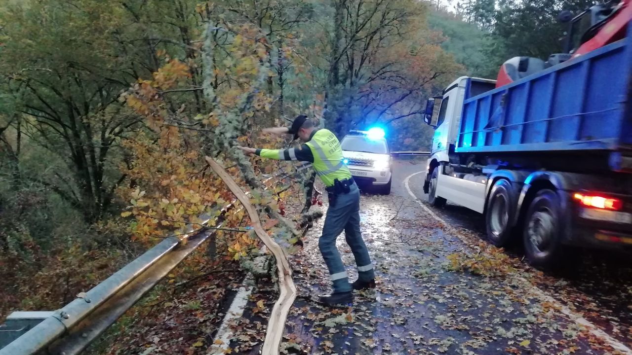 ASÍ HA CASTIGADO EL TEMPORAL A OURENSE.Carreteras afectadas por el temporal en Ourense