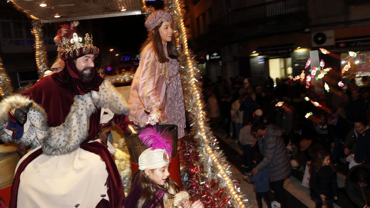 La tradicional foto en el regazo de los Reyes, para avisarles de lo que les hemos pedido