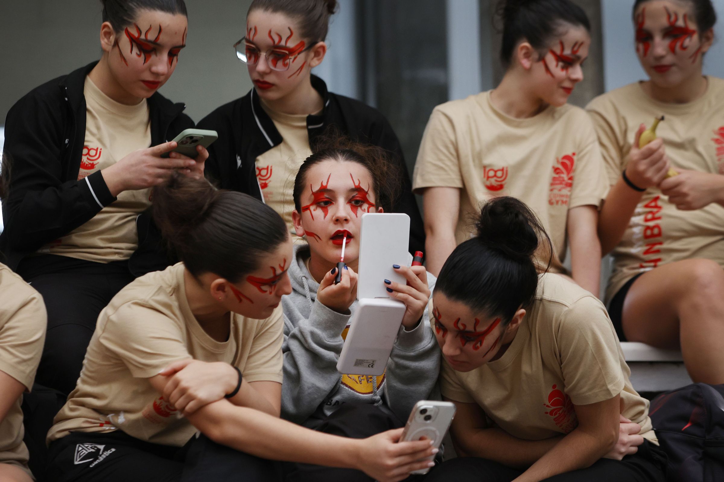 Ximnastas que participaron na homenaxe ao adestrador falecido, Pablo Hinjar. 01/02/2025