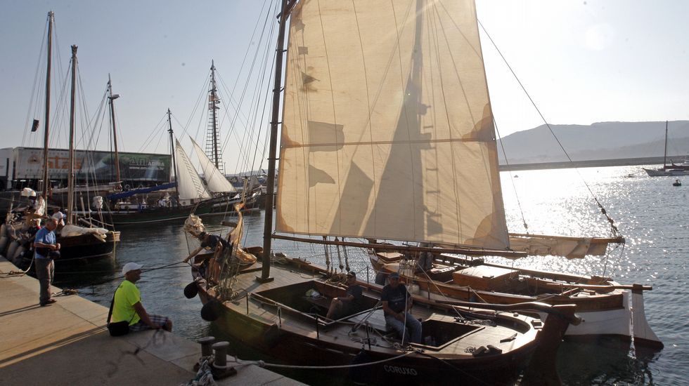 Encontro de embarcacions tradicionais en cabo de Cruz.1º dia