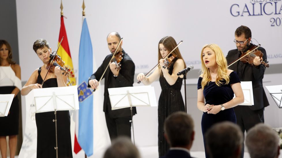 Feijoo en el acto de entrega de las Medallas de Galicia 2016