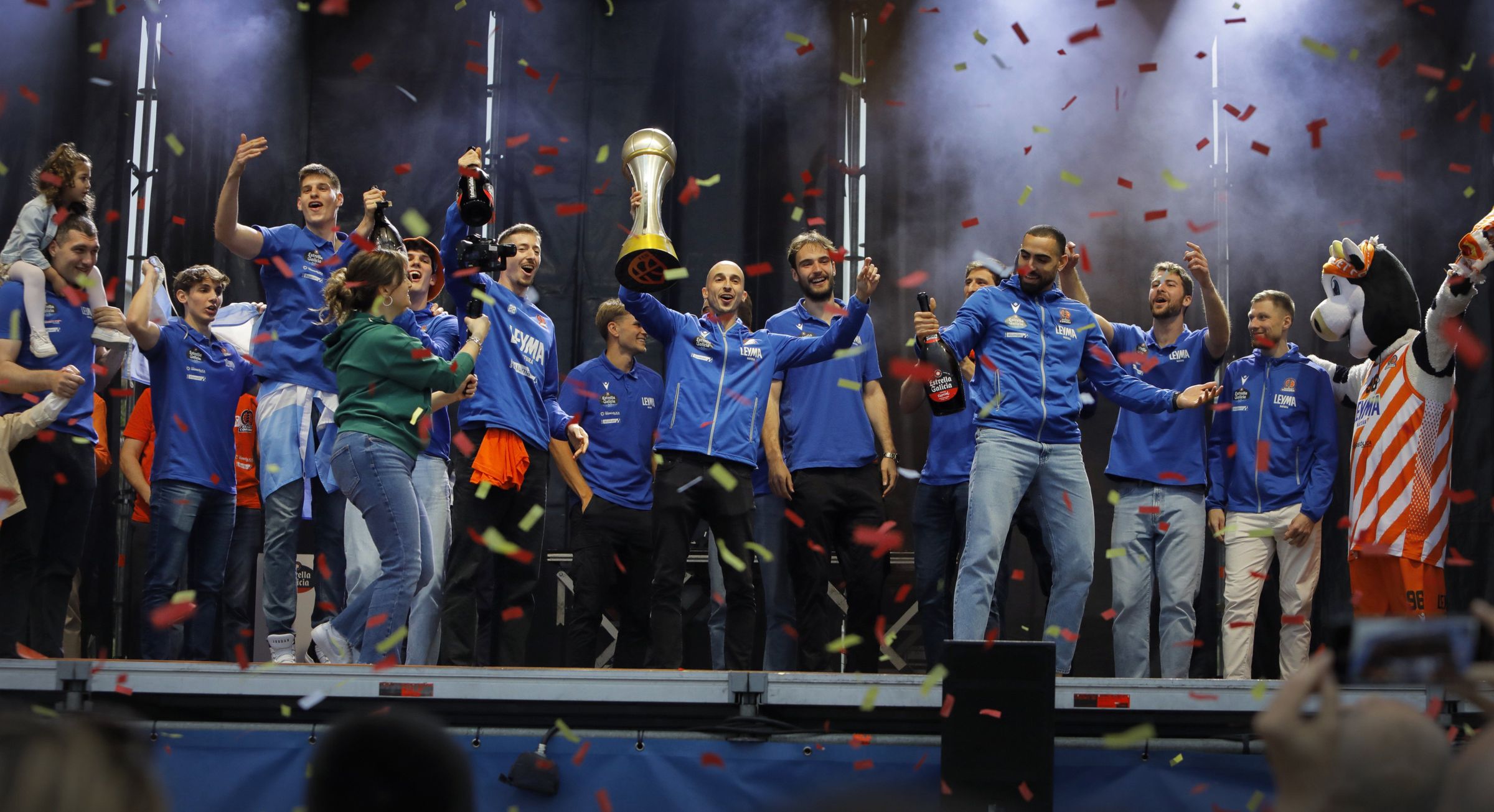 O Leyma Bsquet Corua celebra o seu ascenso  ACB. 11/05/2024