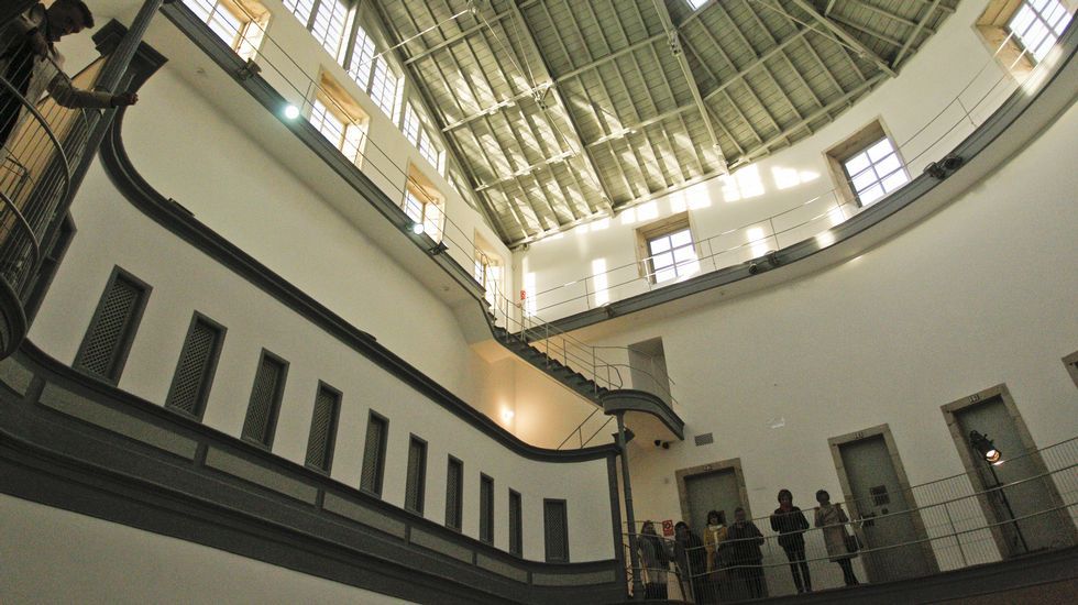 Los arquitectos respetaron las barandillas originales, aunque tuvieron que poner una malla por seguridad, así como la cúpula
