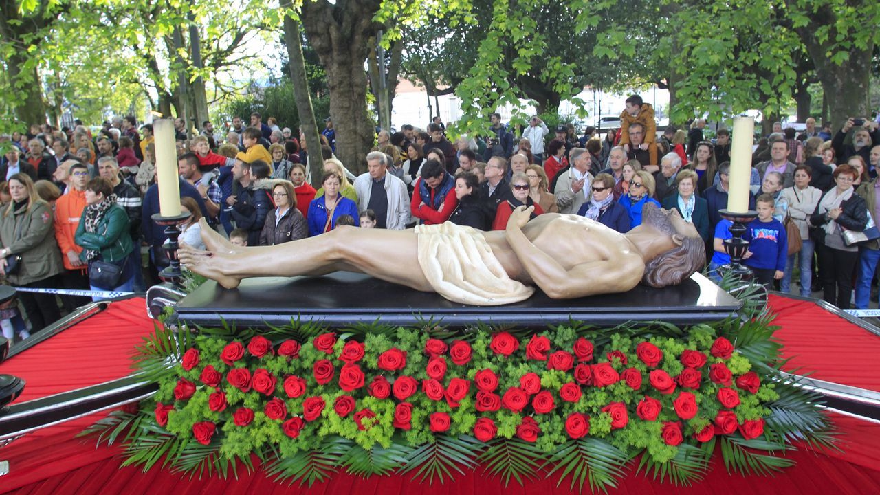 Lunes Santo | Procesión de Cristo Rey y la Virgen de la Amargura. Cofradía de Dolores