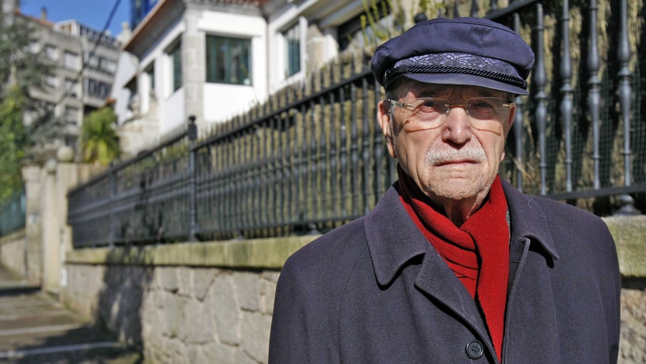 Emilio Pérez Touriño saluda, como presidente de la Xunta, a Fernández Albor