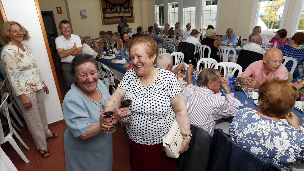 Comida de los Mayores en las fiestas de la Guadalupe.