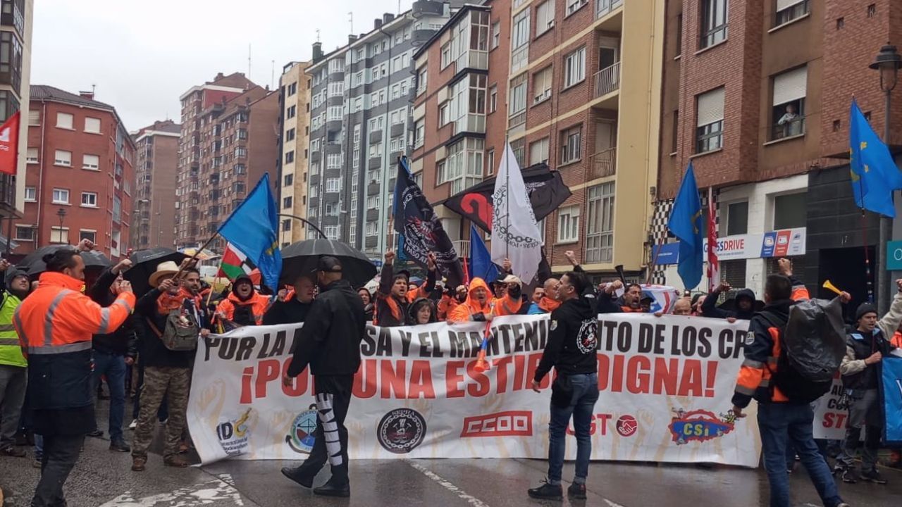 Huelga de estibadores en Avil�s