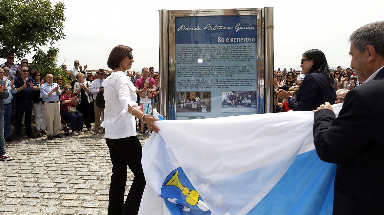 ACTO DEL HOMENAJE A PLACIDO BETANZOS EN EL QUE BAUTIZO´CON SU NOMBRE EL PASEO MARITIMO DE PALMEIRA