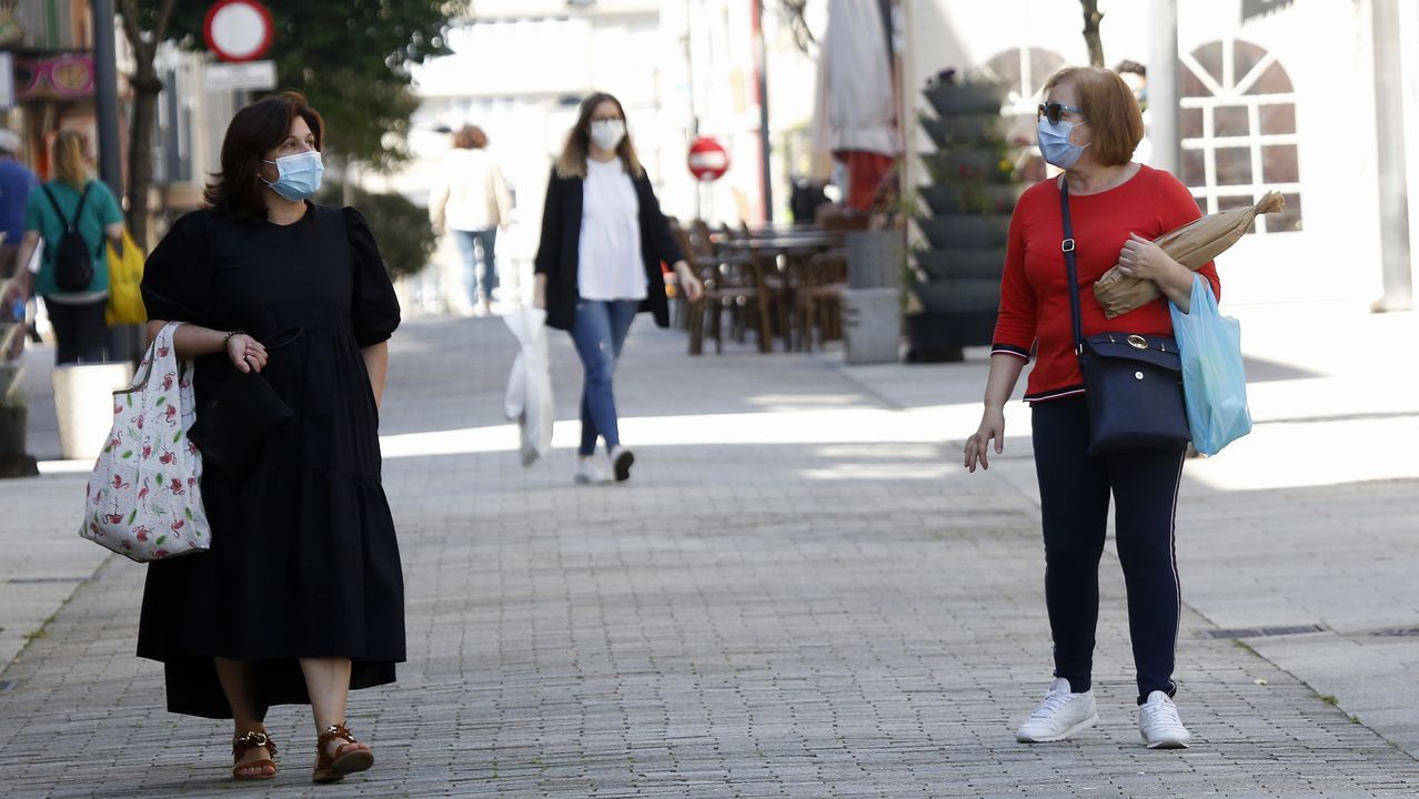 Primer día de uso obligatorio de mascarillas en Barbanza
