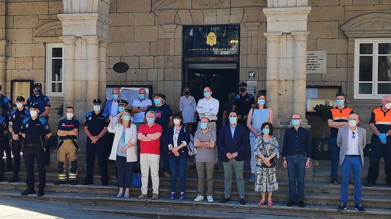 El Concello de Ourense rindió el minuto de silencio a las víctimas